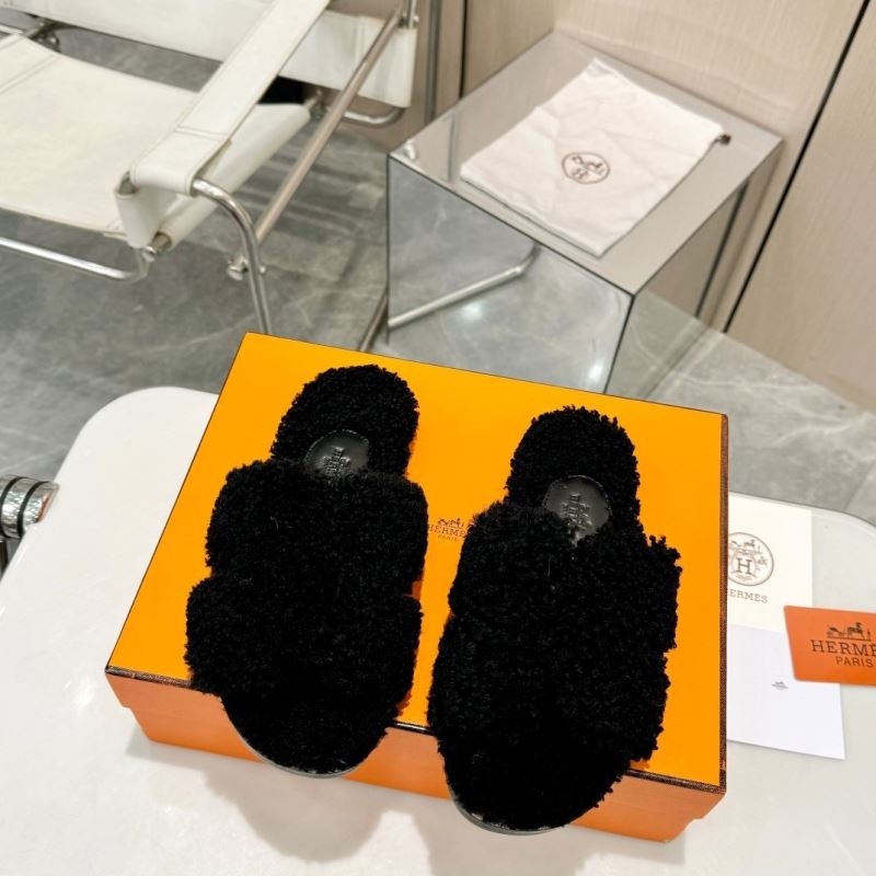 H**mes slippers